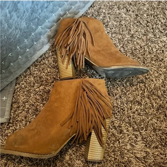 Express Tan Suede Ankle Chelsea Booties with Fringe & Open Toe - Picture 3 of 16
